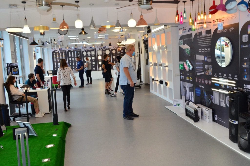 becuri LED showroom VSH-vtacsmarthome